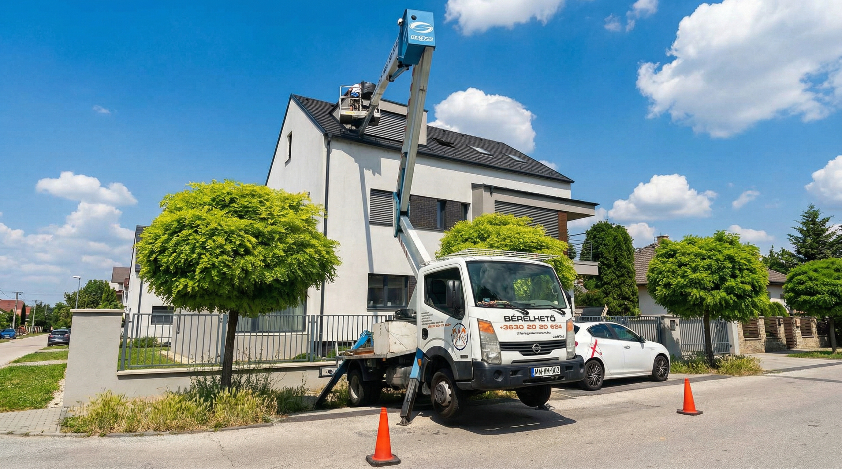 Emelőkosaras munka - lakóházi tetőszinti munkálatok